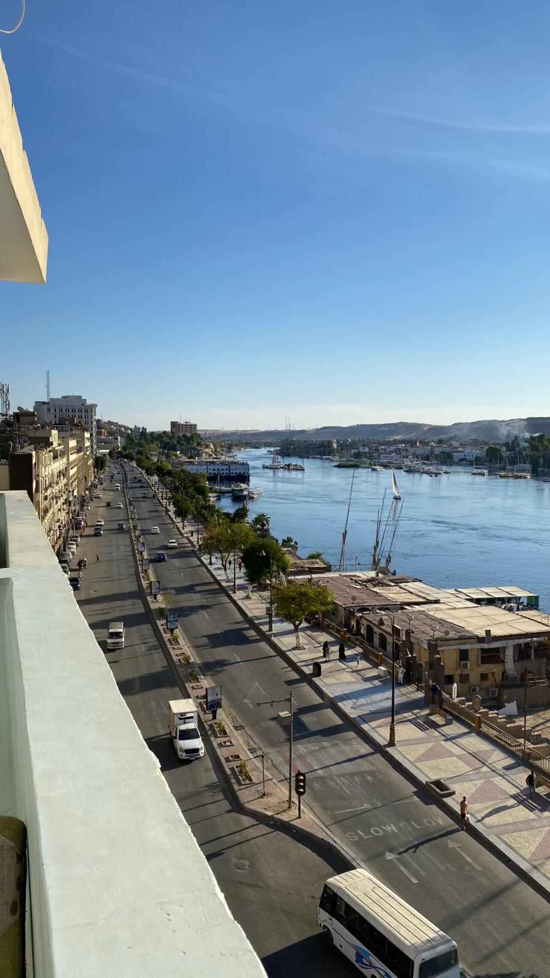 Aswan Center Nile View Hotel Exterior photo